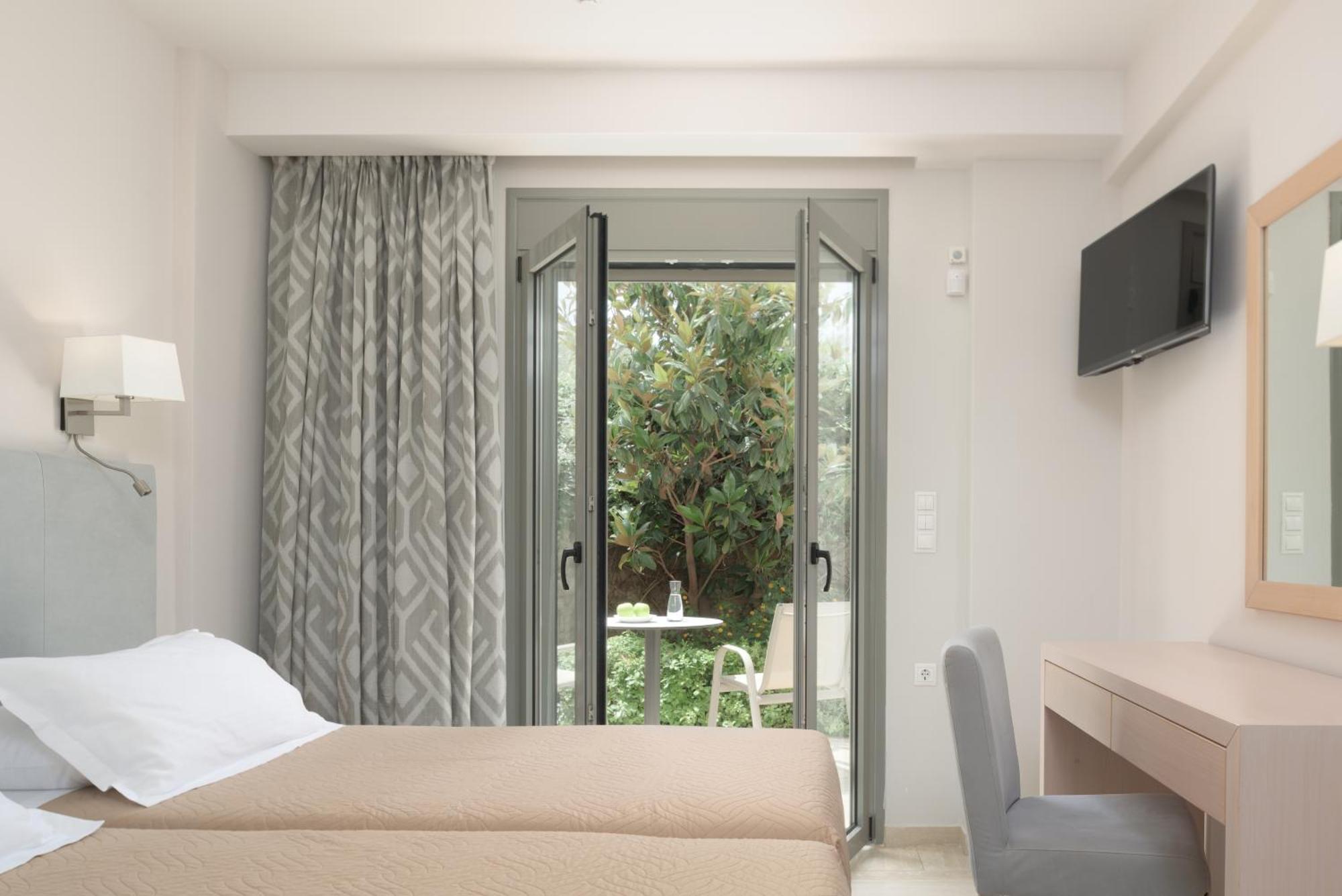 Eco Villa, A Perfect Escape Close To The Beach, By Thinkvilla Maroulás Exterior foto